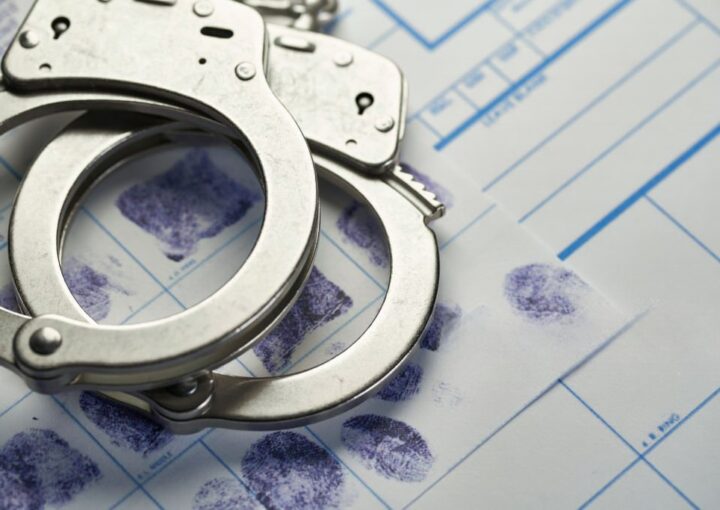 Algemas e o boletim de impressões digitais para o registo criminal.