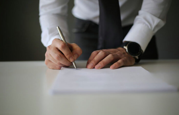 Advogado assinar uma reclamação à asae