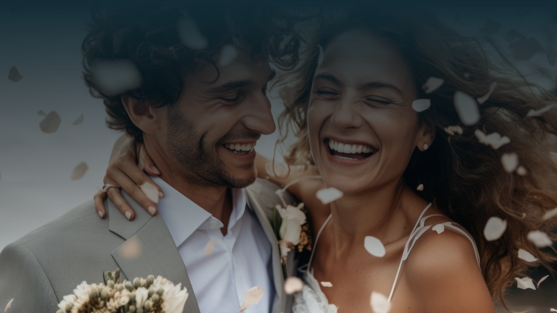 Casal de noivos sorridentes abraçados sob uma chuva de pétalas brancas, simbolizando o sucesso de um processo de casamento por procuração.