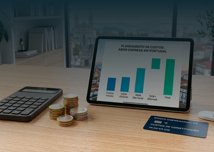 Um ecrã de tablet a exibir um gráfico de custos simulados e intemporais (220€, 360€) para abrir empresa em Portugal, ao lado de uma calculadora moderna, moedas de euro e um cartão bancário, simbolizando o planeamento financeiro.
