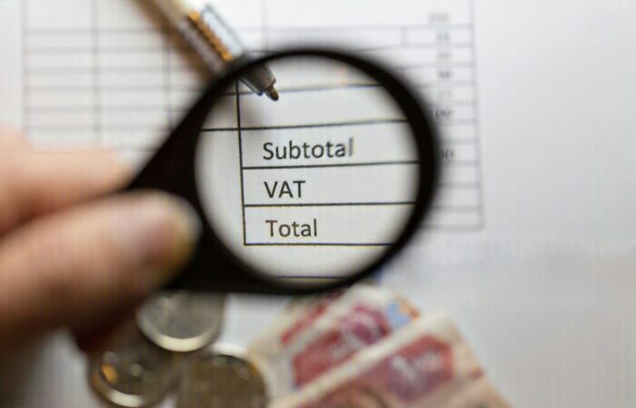 Calculadora sobre escritura imobiliária e moedas dispersas: cálculo de mais-valias na venda de imóvel herdado em Portugal